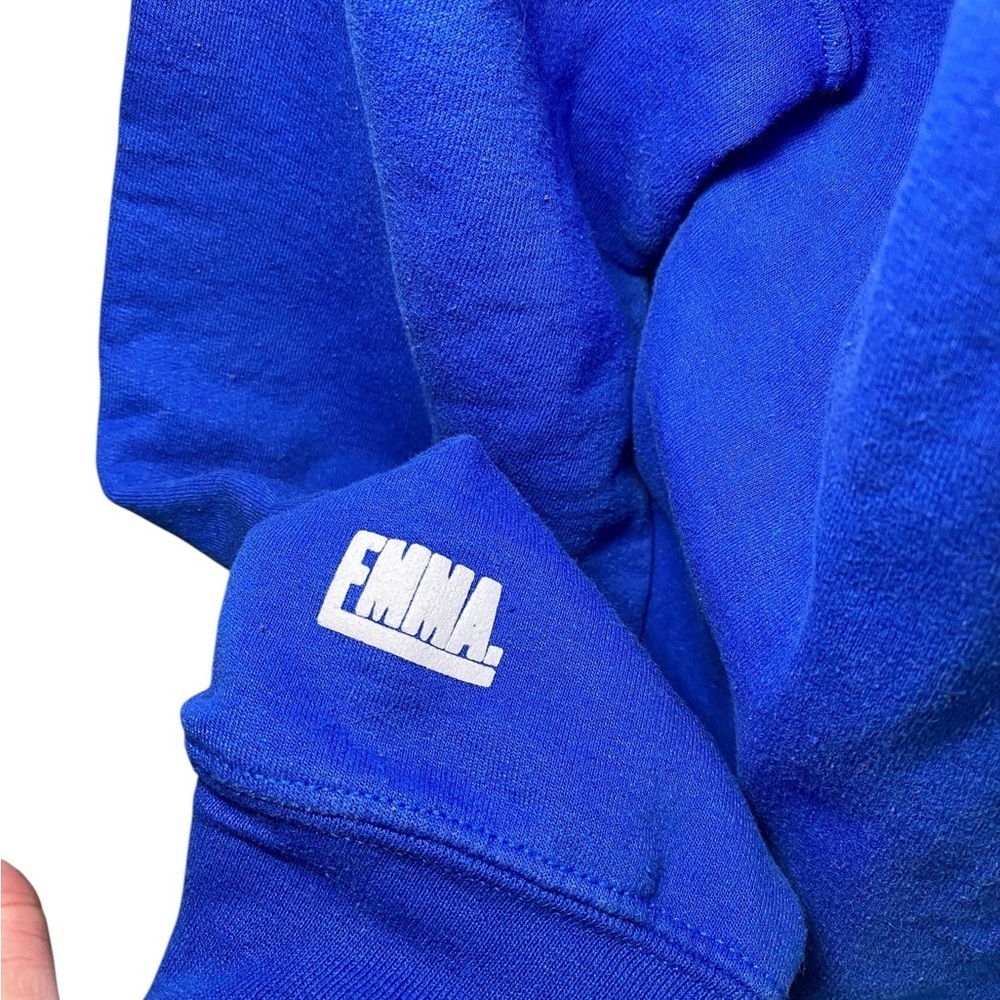 Emma Chamberlain Blue Crewneck Cat Sweatshirt - Picture 7 of 14